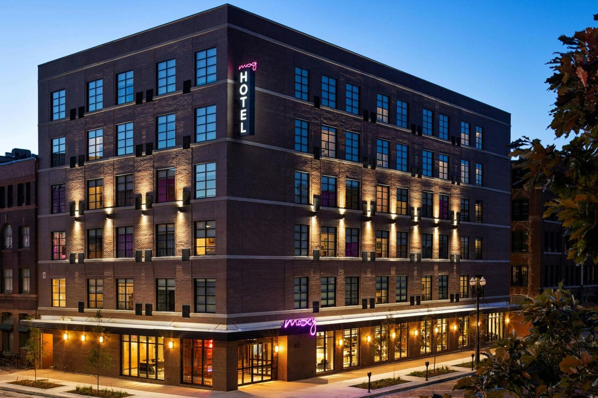 Moxy Omaha Downtown Hotel Exterior foto