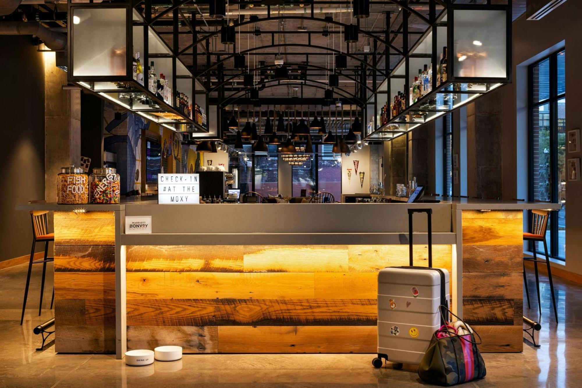 Moxy Omaha Downtown Hotel Exterior foto